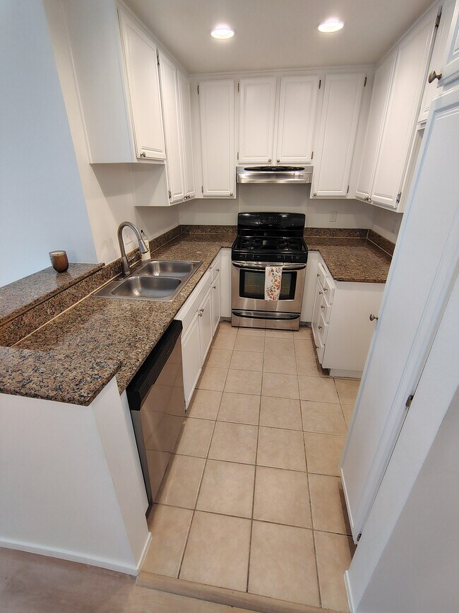 Foto del edificio - 10861 Moorpark St