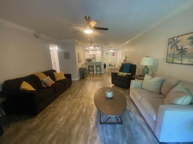 Building Photo - 2 Bedroom 2 Bathroom Furnished Condo
