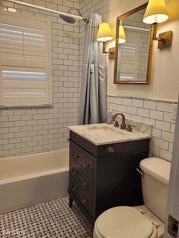Building Photo - 2 br, 1 bath Townhome - 77 Park Avenue