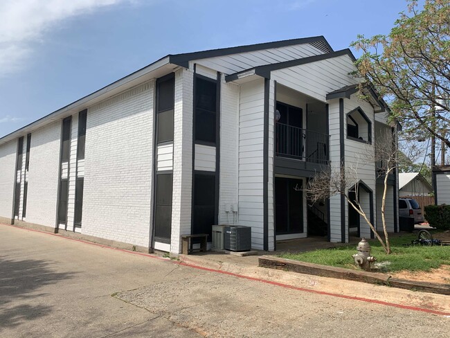 Foto del edificio - Terraces at Shady Grove Apartments