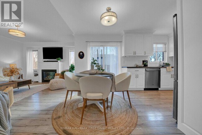 Photo du bâtiment - 25 Sprucewood Crescent