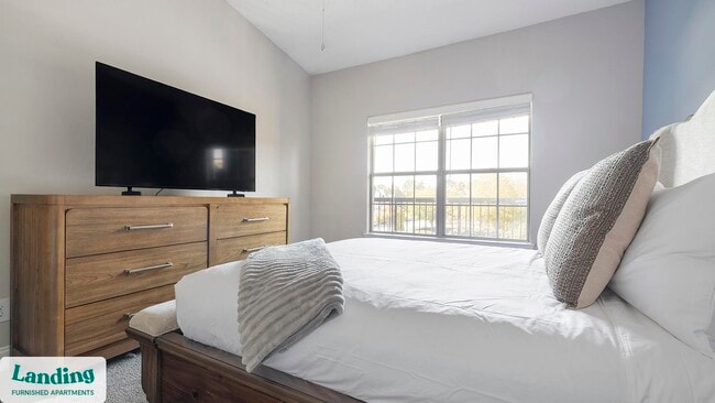 Foto del edificio - 100 Crossing Blvd