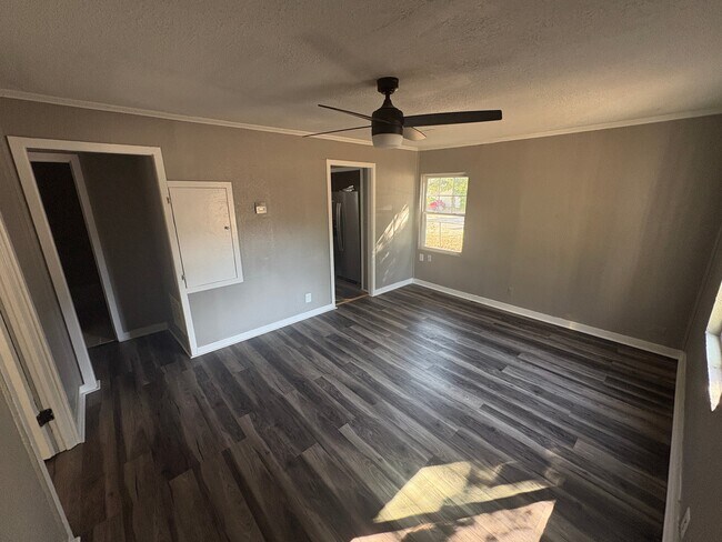 Foto del edificio - 3904 E Ross Pkwy