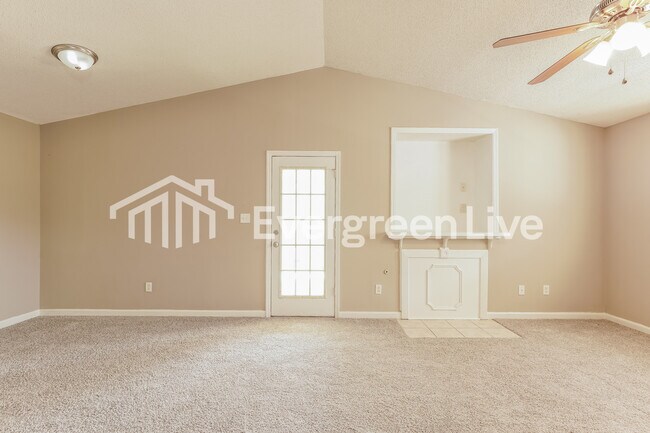 Foto del edificio - 159 Long Creek Dr