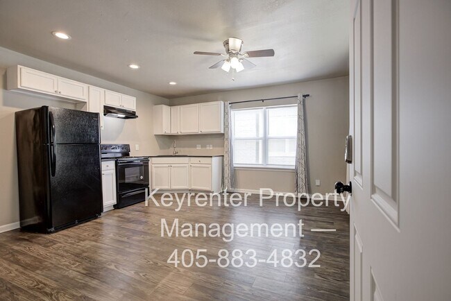 Foto del edificio - ACCEPTS HOUSING VOUCHERS - Bright & Stylish 2-Bedroom Close to the Plaza District