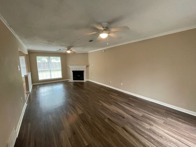 Building Photo - Fox Creek Subdivision