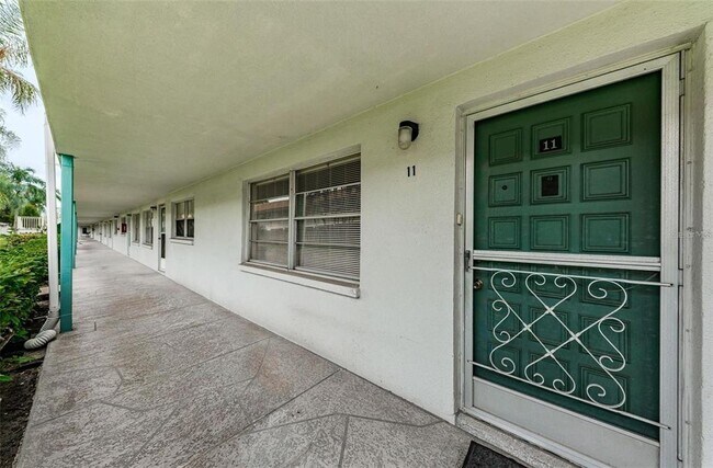 Foto del edificio - 5217 81st St N