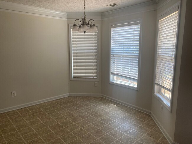 Foto del edificio - Two Story home in Hampton