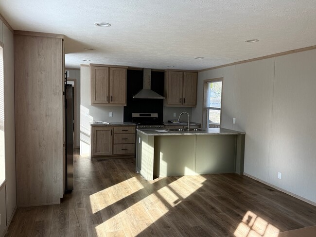 Building Photo - 9 Gladeview