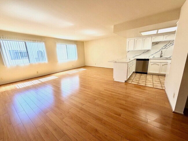 Foto del edificio - 421 N Kenneth Rd