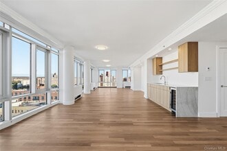 Building Photo - 3220 Arlington Ave