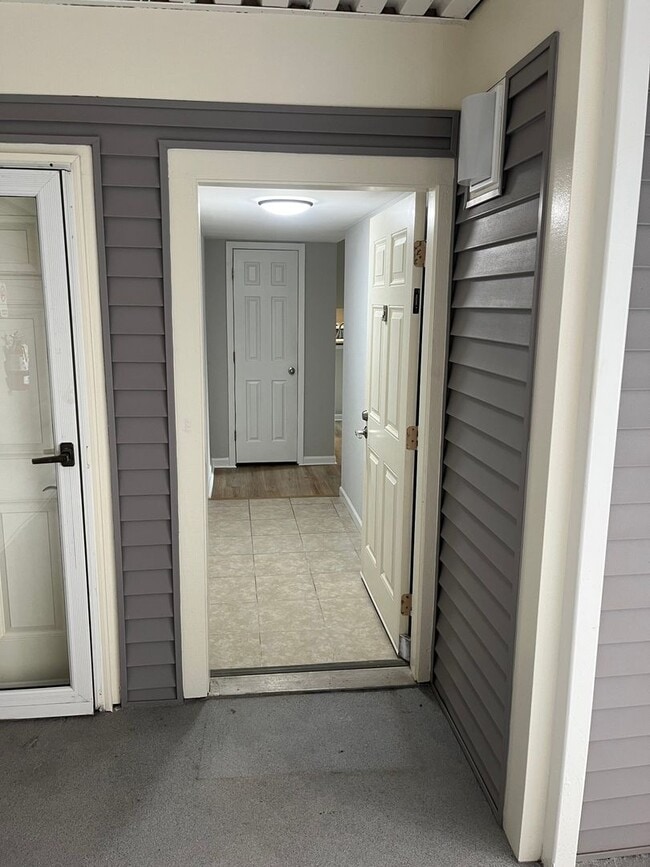 Building Photo - Charming 2BR Townhome in Virginia Beach