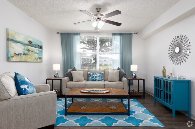 2BR, 2BA - 935SF - Madalyn Landing