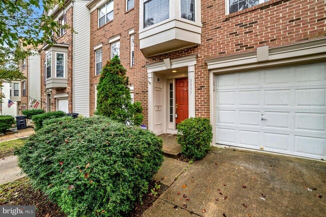Building Photo - 3957 Brickert Pl
