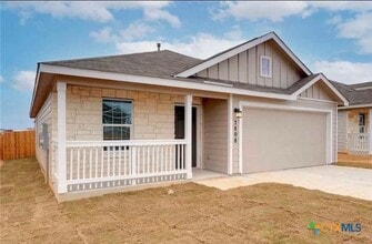 Building Photo - 2808 Rosefinch