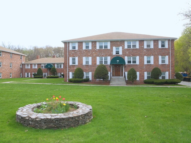 Building Photo - 180 Tyngsboro Rd