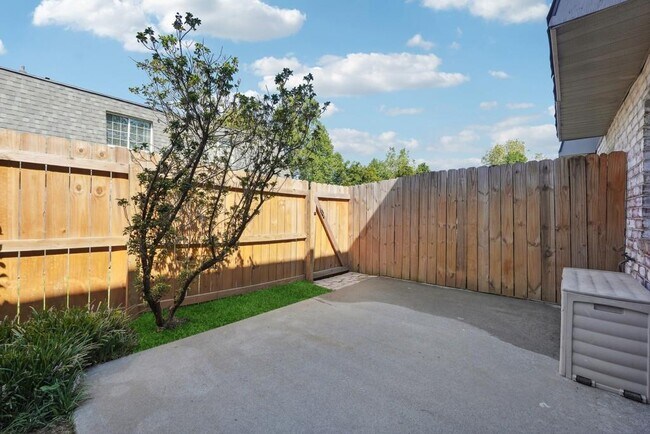 Foto del edificio - 104 Rondak Cir SE