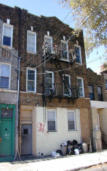 Primary Photo - 676 New Jersey Ave