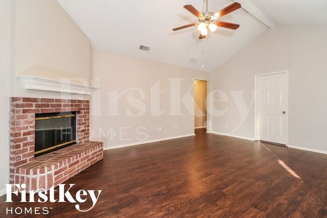 Building Photo - 7956 Clear Brook Cir