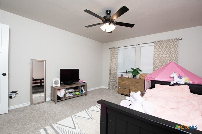 Foto del edificio - 1756 Meadow Crest
