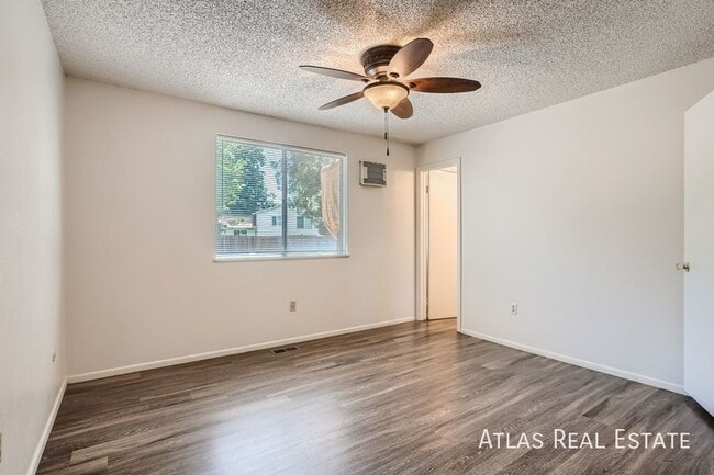 Building Photo - 15726 E Flora Pl
