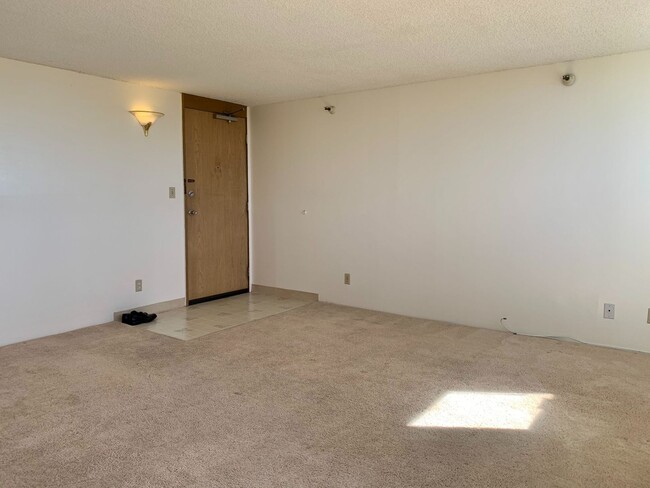 Building Photo - Pearl City - Century Park Plaza: 1 bedroom...