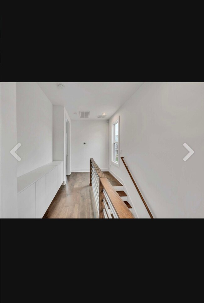 Foto del edificio - 702 James Ave