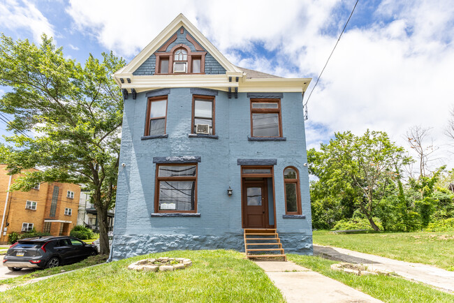 Building Photo - 701 Swissvale Ave