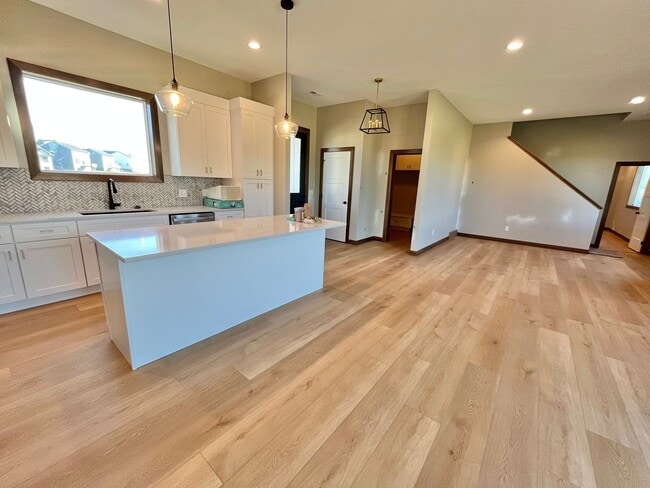 Foto del edificio - Stunning New Construction 4 Bed/2.5 Bath Twinhome!