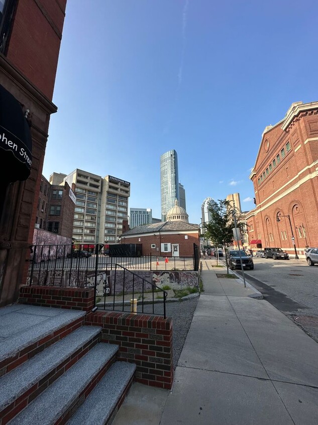 Primary Photo - Stunning 2-bedroom, 1-bathroom apartment i...