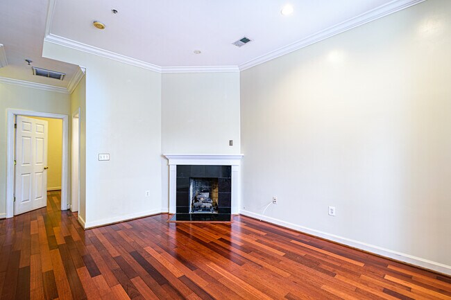 Building Photo - 1504 17th St NW