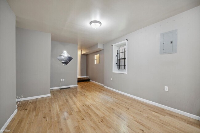 Foto del edificio - 3 br, 3 bath Triplex - 2000 N 17TH ST Unit 1