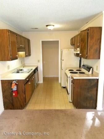 Foto del edificio - 403 Wormwood Ln