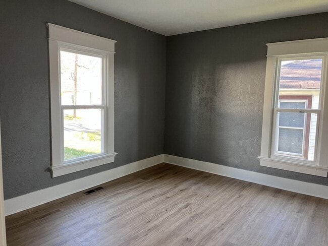 Foto del edificio - 2134 Hazel St