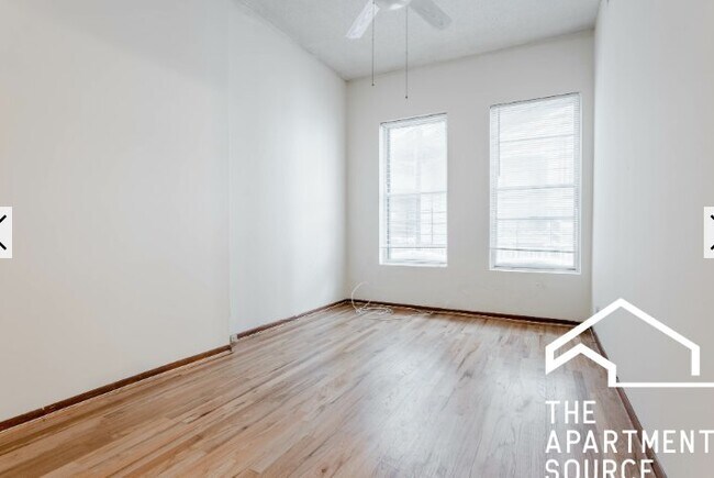 Building Photo - 2523 N Lincoln Ave