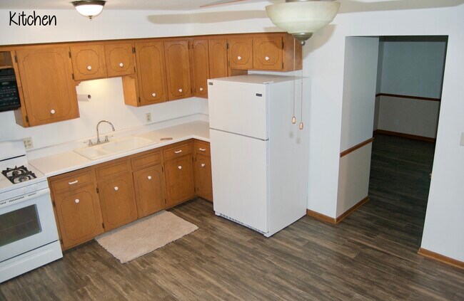 Foto del edificio - 420 Lincoln Ave