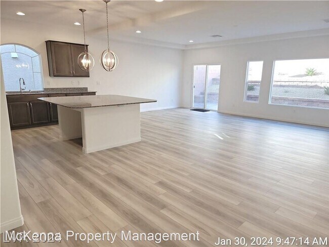 Building Photo - 4 br, 2.5 bath House - 7813 Bright Lodge St