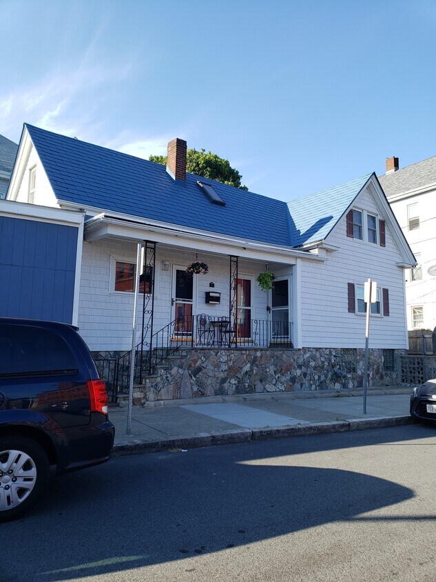 171 Frederick St Unit 1, New Bedford, MA 02744 Apartments at 171