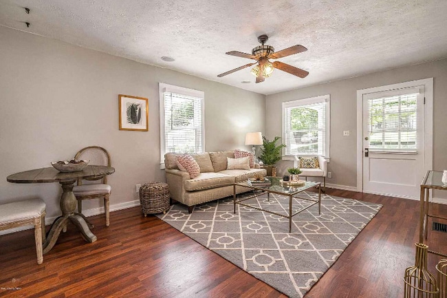 Photo - 1591 Belmar Dr House