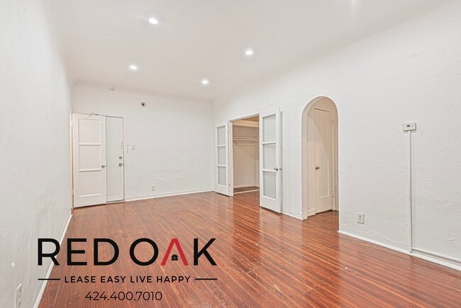 Foto del edificio - 706 N St Andrews Pl