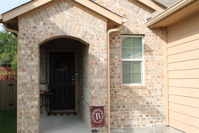 Building Photo - 12217 Riprap Dr