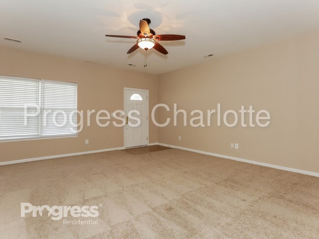 Building Photo - 5433 Stowe Derby Dr