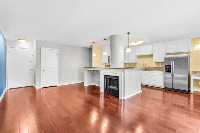 Foto del edificio - 300 Glenwood Cir