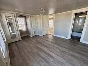 Building Photo - 3529 W 7th St