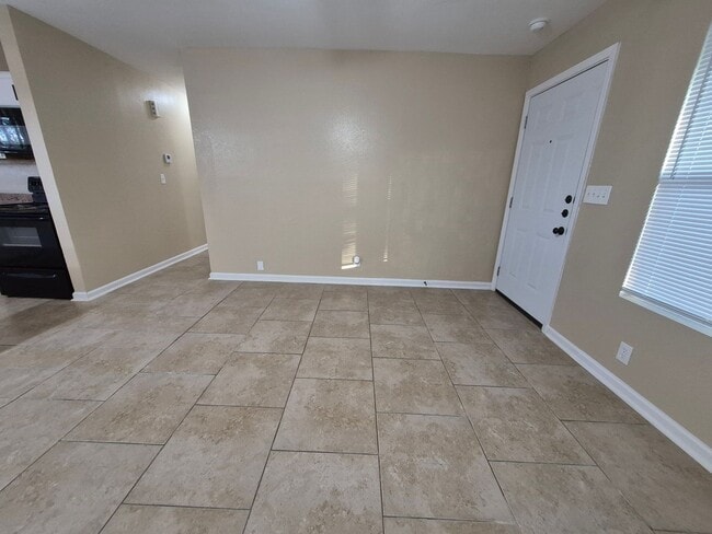 Building Photo - 7215 Glen Heights