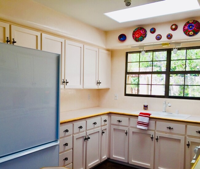 Sun filled kitchen. Refrigerator does not have an Ice Maker. - 330 Calle Estado