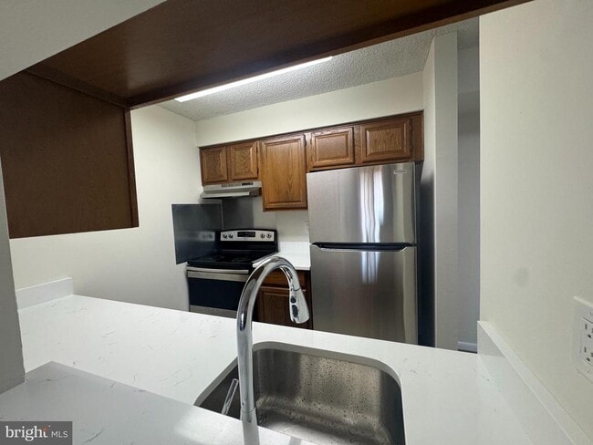 Building Photo - 1222 Ravens Crest Dr