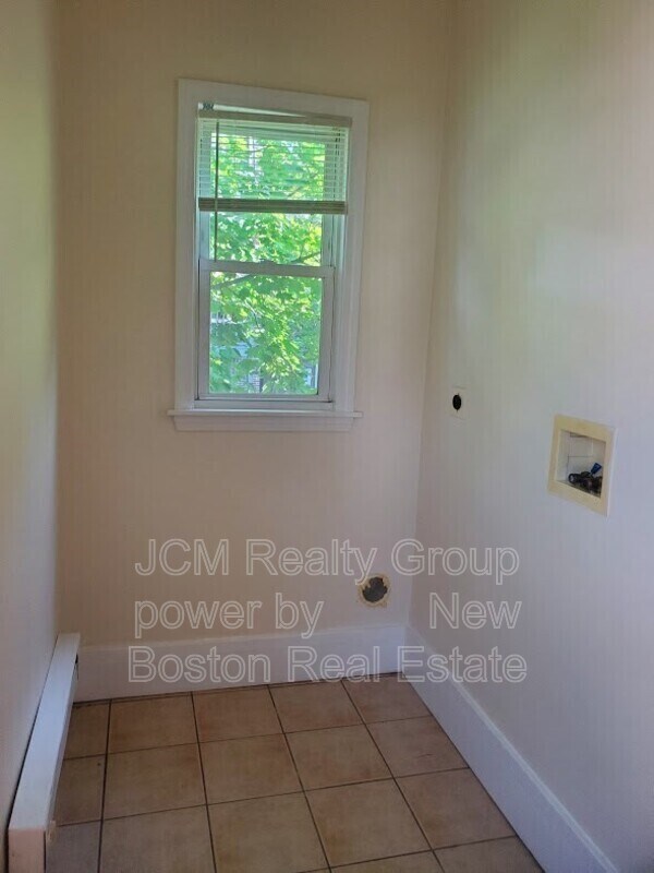 Photo - 12 Gayland St Apartment