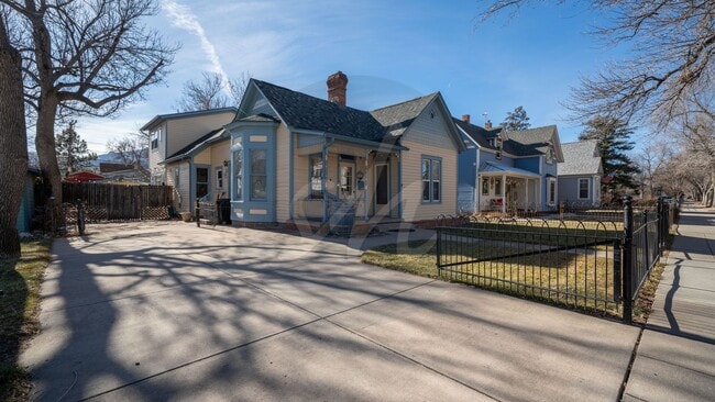 Photo - 1111 W Pikes Peak Ave Apartment