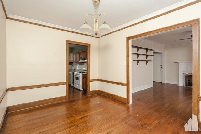 Building Photo - 584 Sheridan Sq